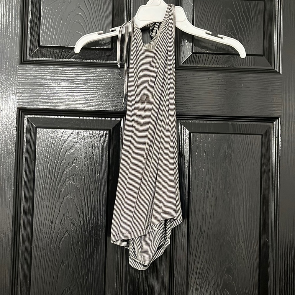 Summer crop top with tie neck